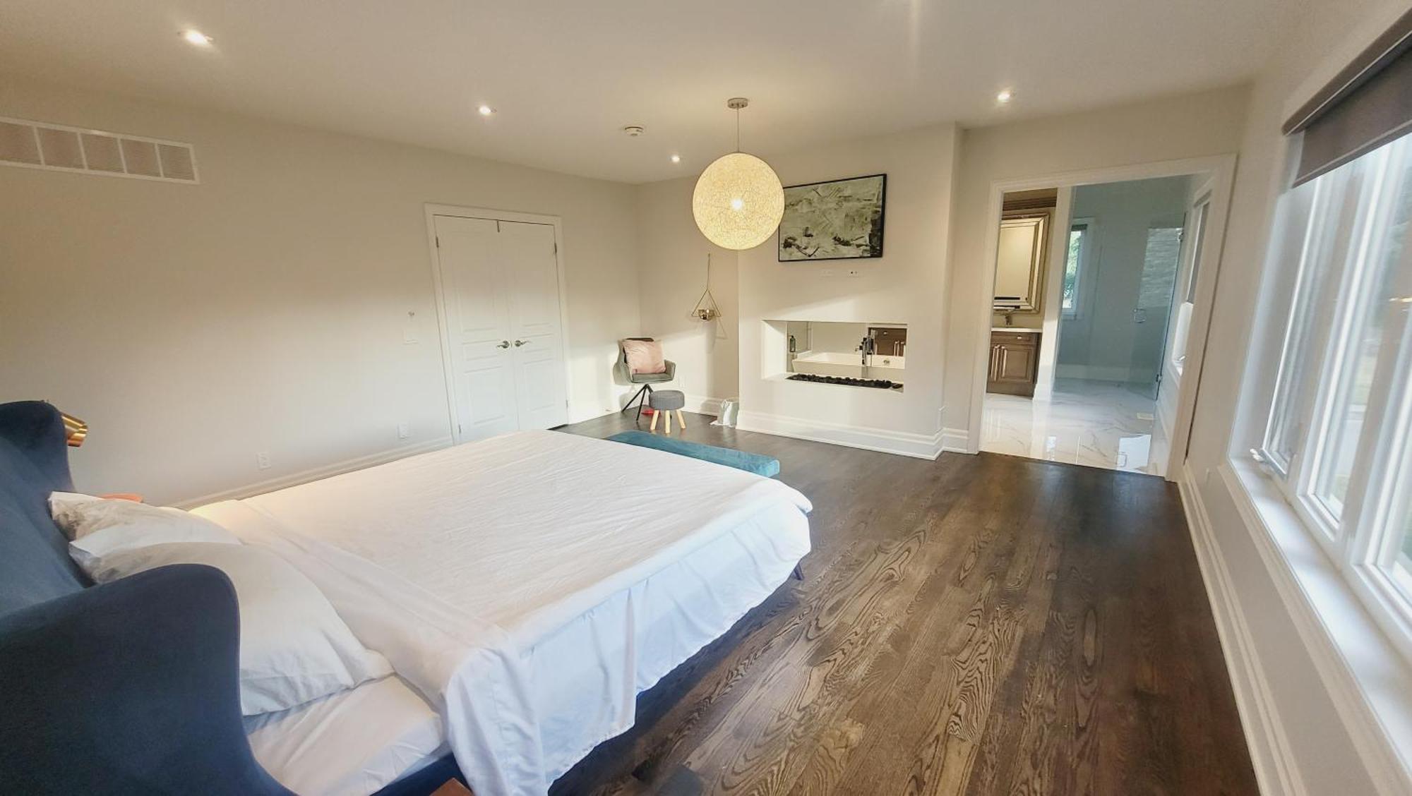 Modernized Five Bedroom Villa 列治文山 外观 照片